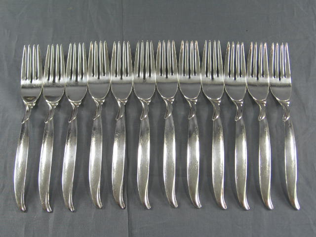 1847 Rogers Bros Flair Flatware Set Reed & Barton Chest 5