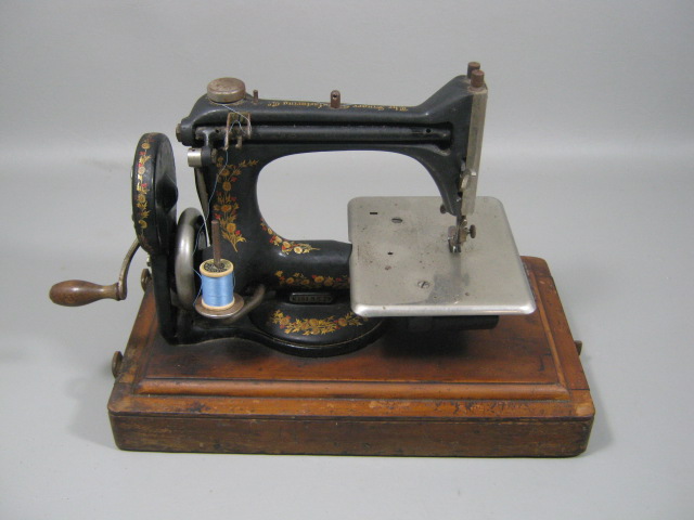 Vtg Antique 1907 Singer Model 24 Hand Crank Sewing Machine W/ Case + H1613513 NR 3