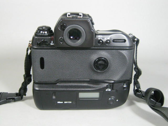 Nikon F5 Professional SLR 35mm Camera Body & Tamrac Case EXC+ One Owner NO RES! 3