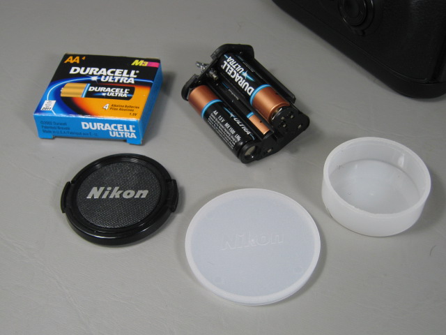 Nikon F100 Camera AF Nikkor 24mm f/2.8 Lens Tamrac 606 Case Bundle EXC COND! NR! 12