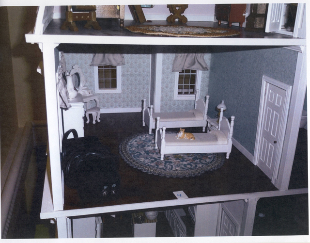 Real Good Toys Bostonian Dollhouse Fully Finished Built & Furnished 48"x24"x41" 3