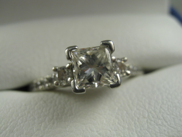 0.58ct Princess Cut Diamond Solitaire Accent 14k White Gold Ring H VVS 2 + Box + 3