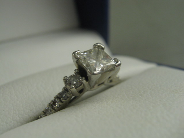 0.58ct Princess Cut Diamond Solitaire Accent 14k White Gold Ring H VVS 2 + Box + 4