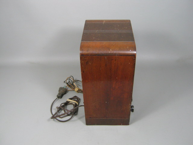 Vtg 1937 1938 Emerson CH R-156 Wood Cabinet Tombstone Tabletop Vacuum Tube Radio 5