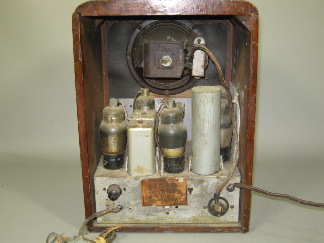 Vtg 1937 1938 Emerson CH R-156 Wood Cabinet Tombstone Tabletop Vacuum Tube Radio 8