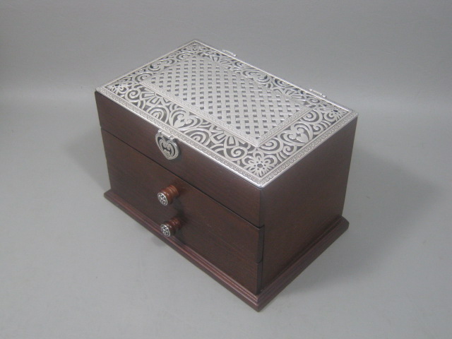New Brighton Your Home Lacie Daisy Jewelry Chest Style G80790 SZ OS Retail $125! 1