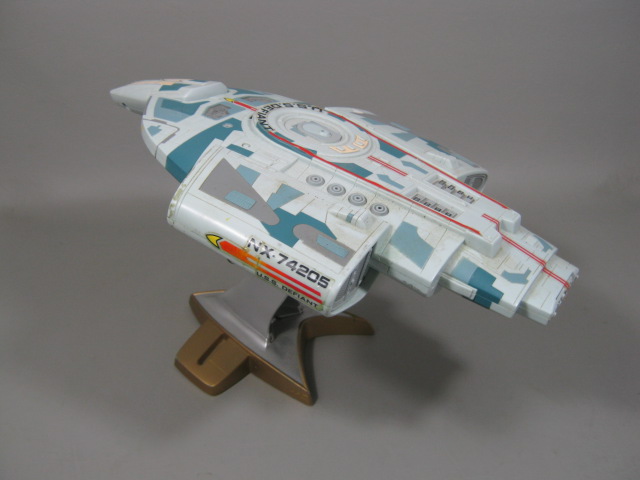 1997 Playmates Star Trek USS Defiant NX-74205 Destroyer Starship W/ Stand NO RES 1