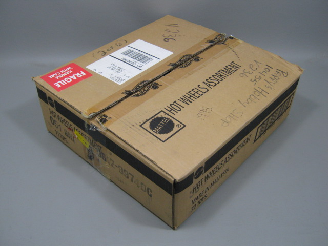 69 New Mattel Hotwheels Assortment Lot Mattel MOC Shipper Box 1:64 Scale 1995 NR 1