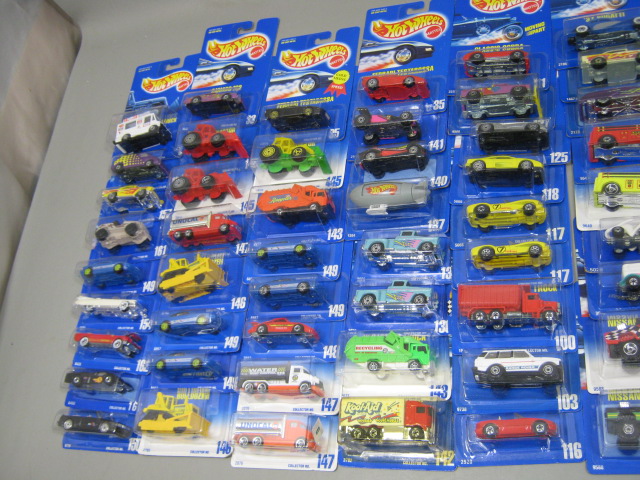 69 New Mattel Hotwheels Assortment Lot Mattel MOC Shipper Box 1:64 Scale 1995 NR 4