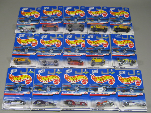 141 NEW Hotwheels Cars Assortment Lot MOC 2000 Collectors Series Mattel 1:64 NR 1