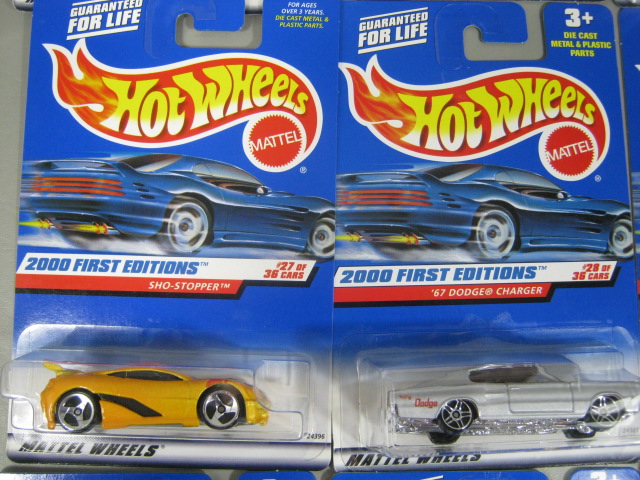 141 NEW Hotwheels Cars Assortment Lot MOC 2000 Collectors Series Mattel 1:64 NR 2