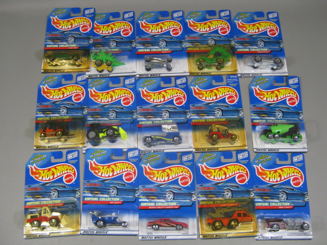 141 NEW Hotwheels Cars Assortment Lot MOC 2000 Collectors Series Mattel 1:64 NR 3