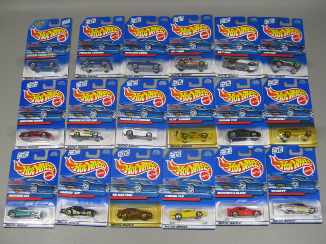 141 NEW Hotwheels Cars Assortment Lot MOC 2000 Collectors Series Mattel 1:64 NR 8
