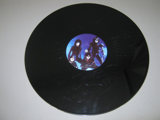 4 KISS Rare Vinyl 12" Album Singles Autographed A Black Diamond Creatures German 5