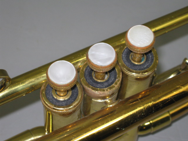 Vtg 80s Conn Doc Severinsen 1000B Signature Trumpet W/ Hard Case 7C Mouthpiece 5