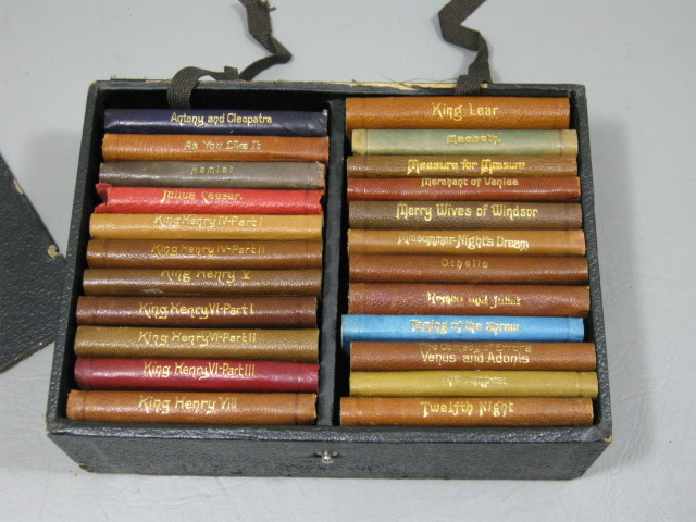 23 Vtg Knickerbocker Leather William Shakespeare Works Miniature Books Box Case 1