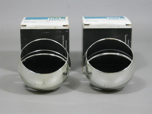2 Vtg OEM Corvette 1968-1977 Vent Ball Deflectors 331918 1 NOS 1 Used NO RES! 1