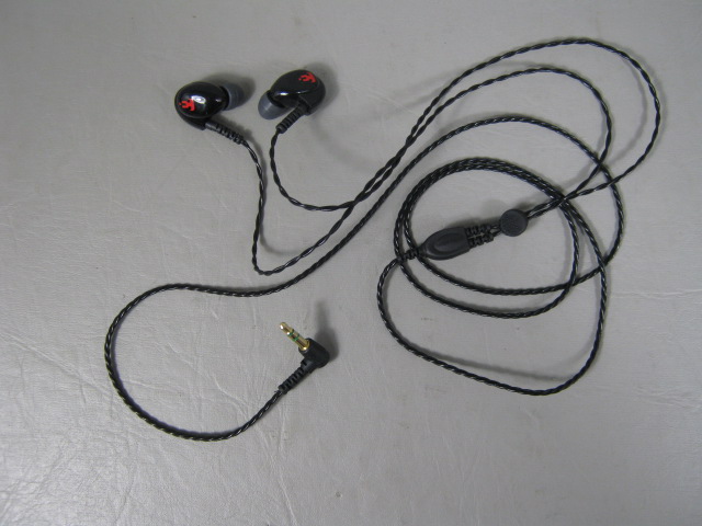 Westone 3 Headphones Earphones Ear Buds True Fit 3-Way Speaker In Ear Monitor NR 2