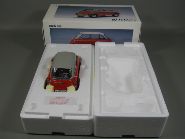 RARE Autoart BMW 600 Red White MIB 1/18 Scale MHA 143 Mint Original Box No Res!