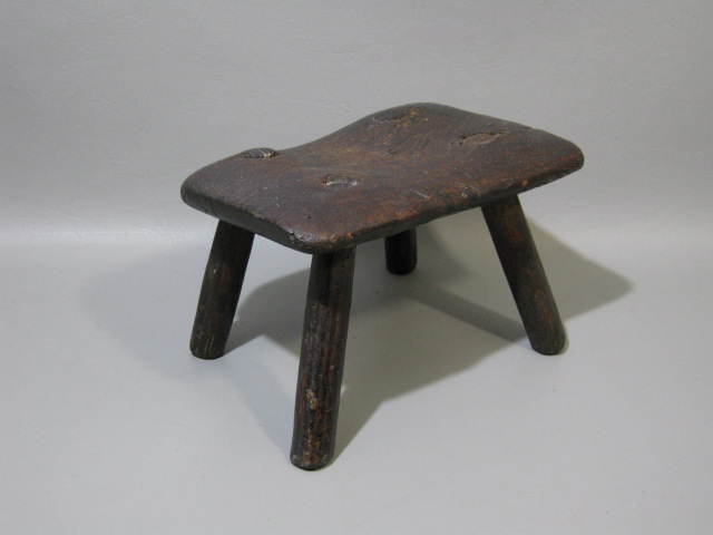 Primitive Antique Old Vtg 4 Leg Carved Barn Wood Dairy Cow Milking Stool Chair 2