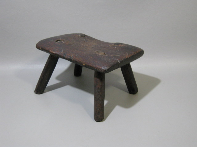 Primitive Antique Old Vtg 4 Leg Carved Barn Wood Dairy Cow Milking Stool Chair 3