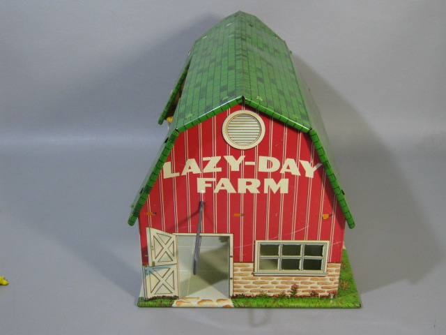 Vtg Marx Playset Lazy Day Farm Barn Tin Litho Fence Animal Feed Dumper Scarecrow 6