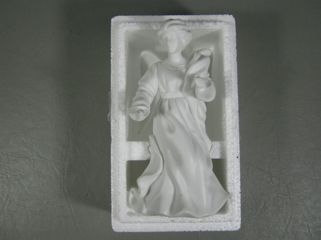 14 Avon Nativity White Bisque Porcelain Xmas Figurine Figure Set Holy Family NR! 15