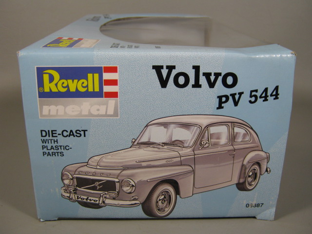 Revell Metal Volvo PV 544 1/18 Scale Diecast Car 08887 MIB Red Maroon No Reserve 3