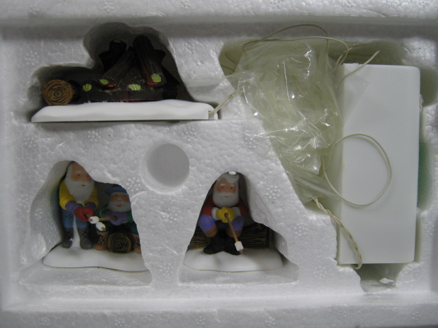 6 Dept 56 Xmas Figurines Snowman Santa Elves Sleigh & Tiny Reindeer North Pole 13
