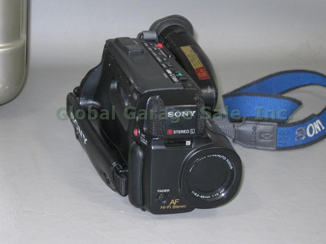 Sony HandyCam CCD-TR71 8mm Camcorder Video Camera Bundle Charger Hard Case +NR! 2