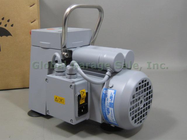 NEW In Box Vacuubrand ME 2C Diaphragm Vacuum Pump 250 mbar 120V Made In Germany 3