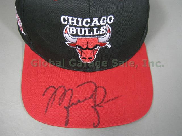 Michael Jordan Hand Signed Chicago Bulls Hat Three-Peat Plaque Display Case +COA 5