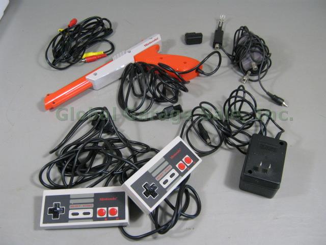 Rare Nintendo NES Action Set Console System Control Deck Zapper Light Gun Box ++ 10