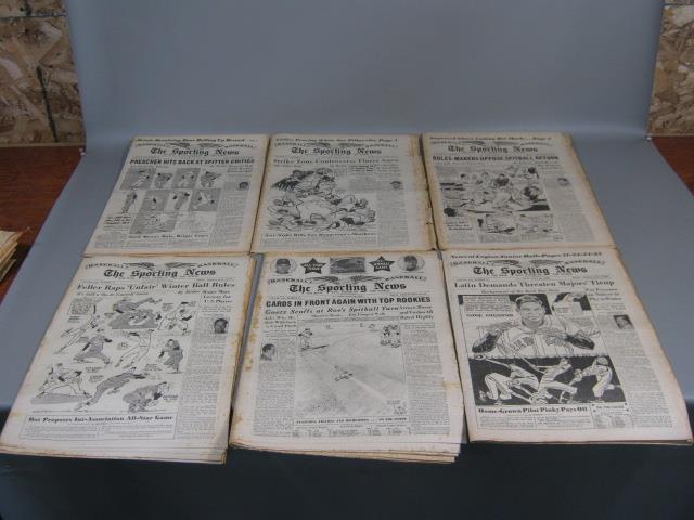 48 Vtg 1950s The Sporting News Lot 1955 Baseball Newspaper Willie Mays Yankees + 5