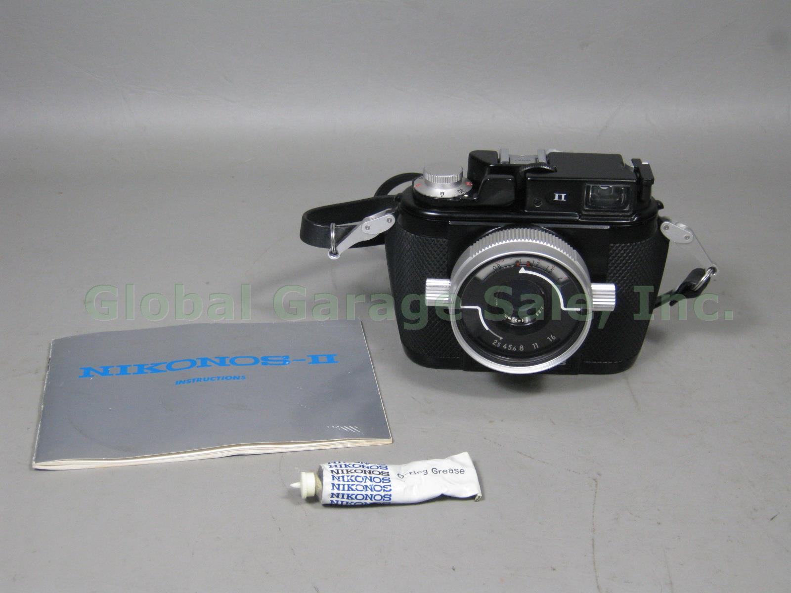 Vtg Nikon Nikonos II Underwater 35mm Camera W-Nikkor f/2.5 Lens Serial No 956852