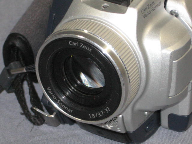 Sony DCR-TRV27 Handycam MiniDV Digital Camcorder Lot NR 3