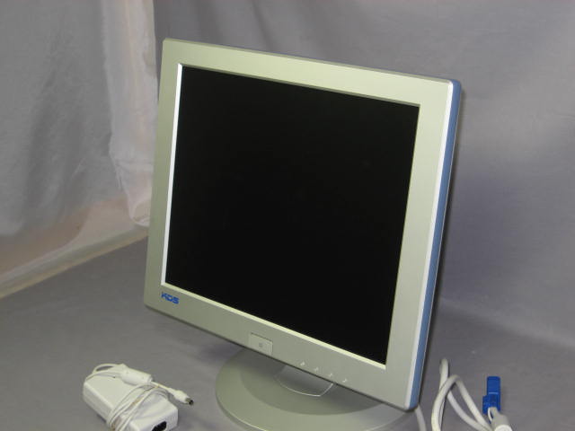 KDS 17" Inch Flat Panel LCD Computer Screen Monitor NR 1