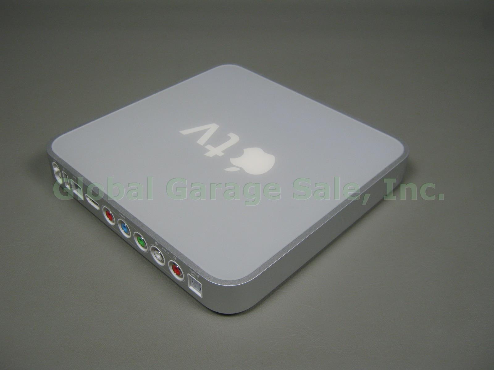 Apple TV A1218 MA711LL/A 40GB 1st Gen Digital Media Streamer Bundle W/ Remote NR 2