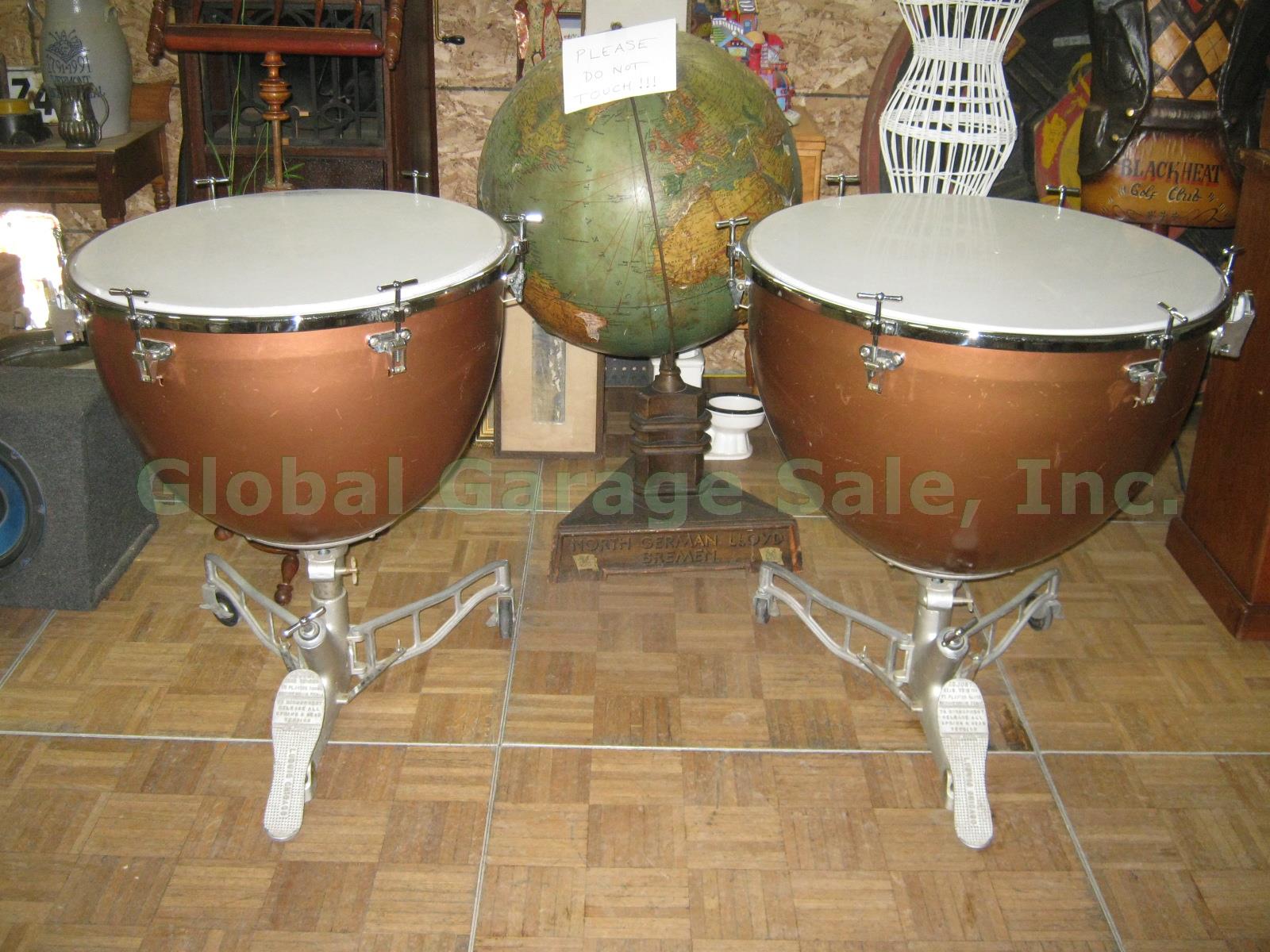 Pair of Ludwig Universal Timpani Kettle Drums 26" & 29" Fiberglass Bowls w/Pedal