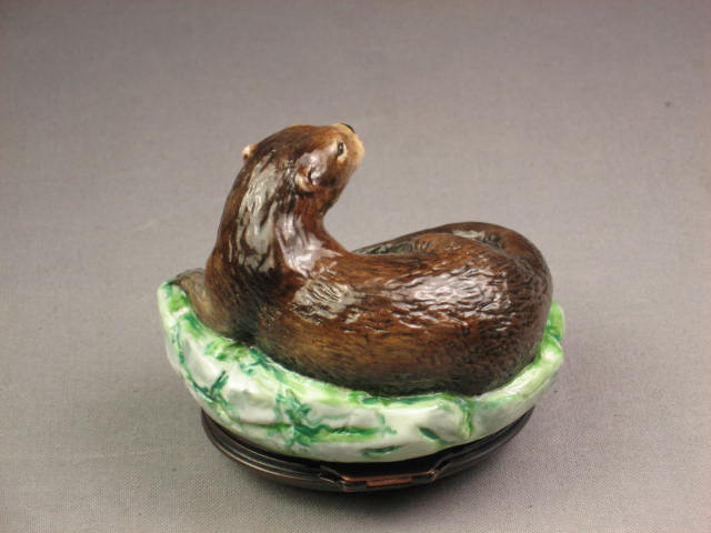 Halcyon Days Mijbil Pet Otter Bonbonniere Enamel Box NR 1