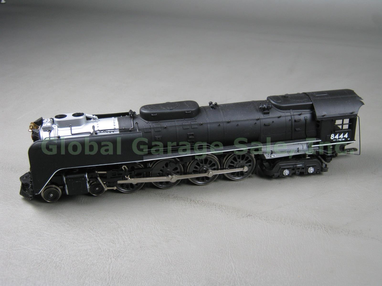 AHM Rivarossi Union Pacific 4-8-4 FEF 8444 Locomotive Train Engine + Coal Tender 1