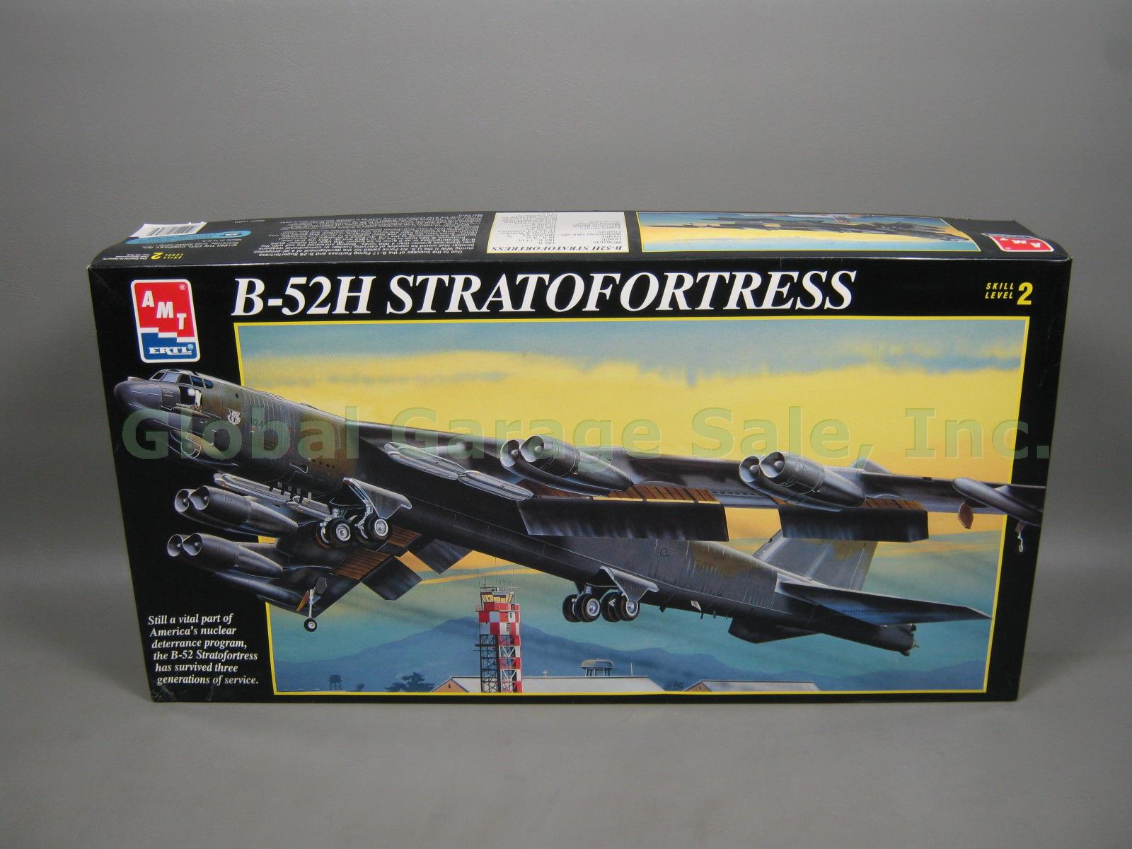 NOS Vtg 1993 AMT Ertl B-52H Stratofortress 1/72 Plastic Model Airplane Kit #8623