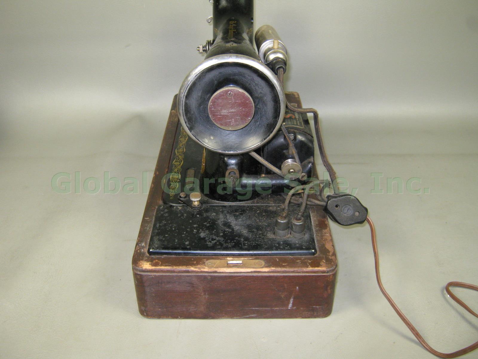 Vtg Antique 1924 Singer 99 99K Sewing Machine W/ Case Knee Control Bar Extra Lot 8