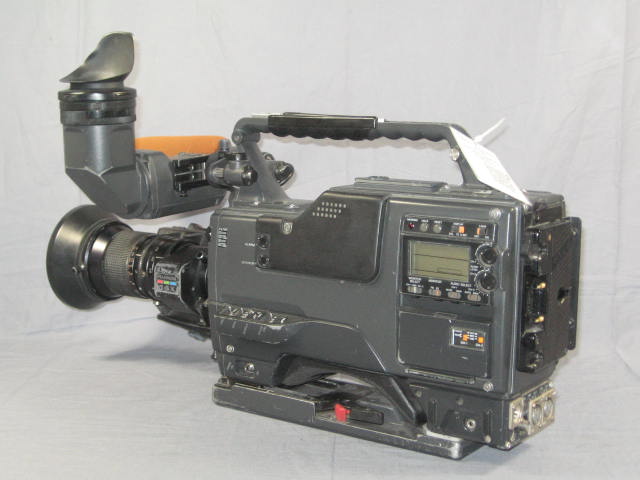Sony BVW-300A Broadcast 3CCD Video Camera Fujinon Lens 2