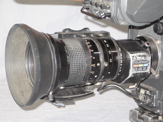 Sony BVW-300A Broadcast 3CCD Video Camera Fujinon Lens 6