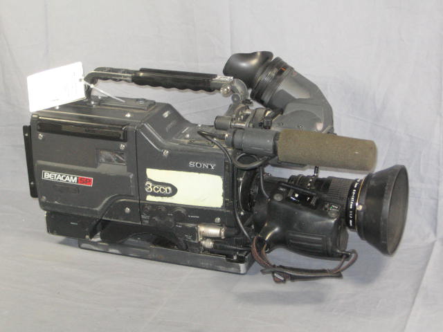 Sony BVW-300A Betacam SP Video Camera Nikon Lens 15x8.5