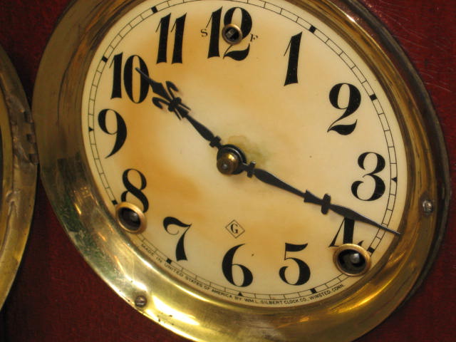 Antique Gilbert Wooden Wood Shelf Mantle Mantel Clock 3