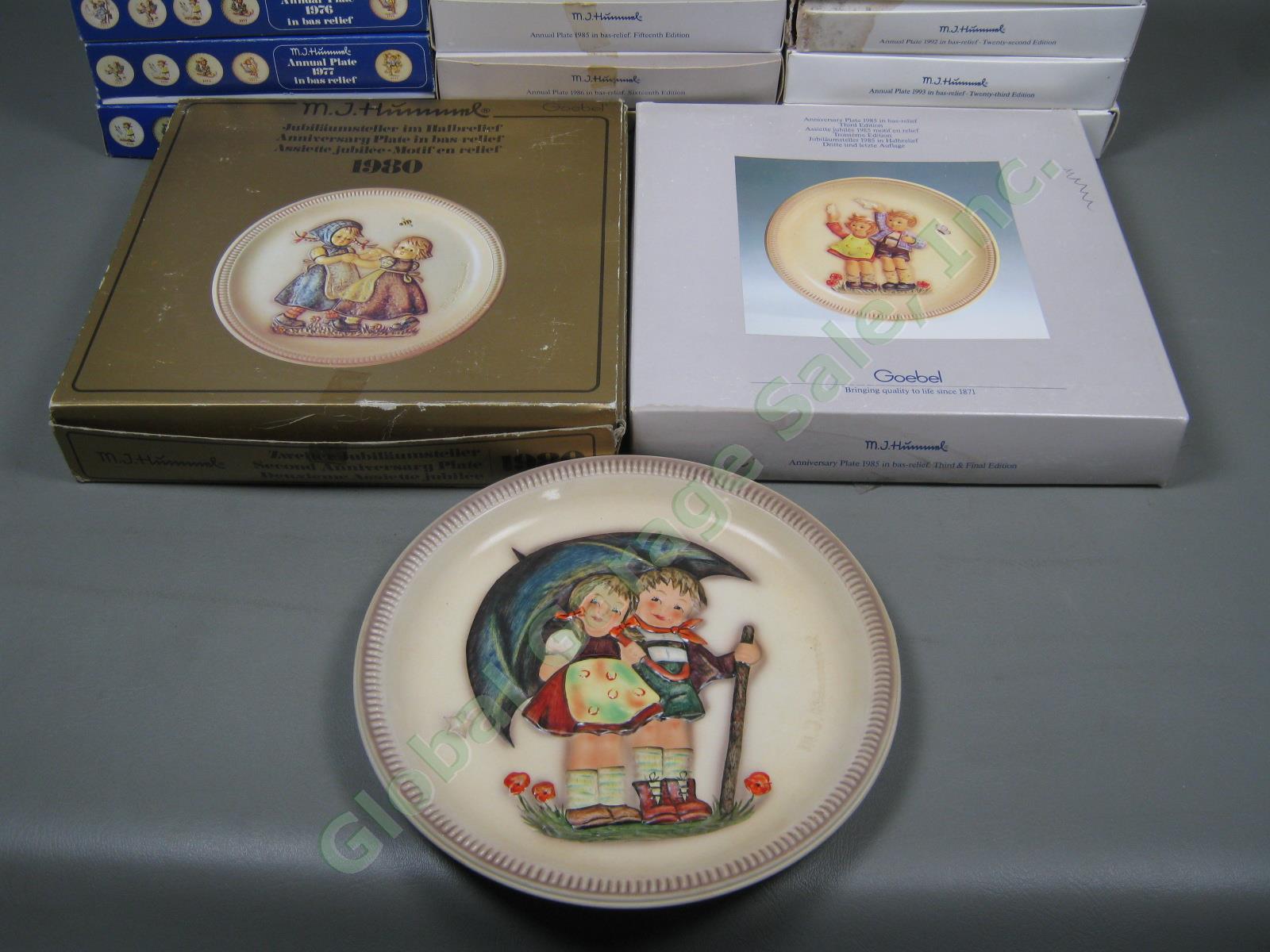26 Hummel Goebel Annual Collector Plate 1971-1994 Almost Complete +3 Anniversary 4