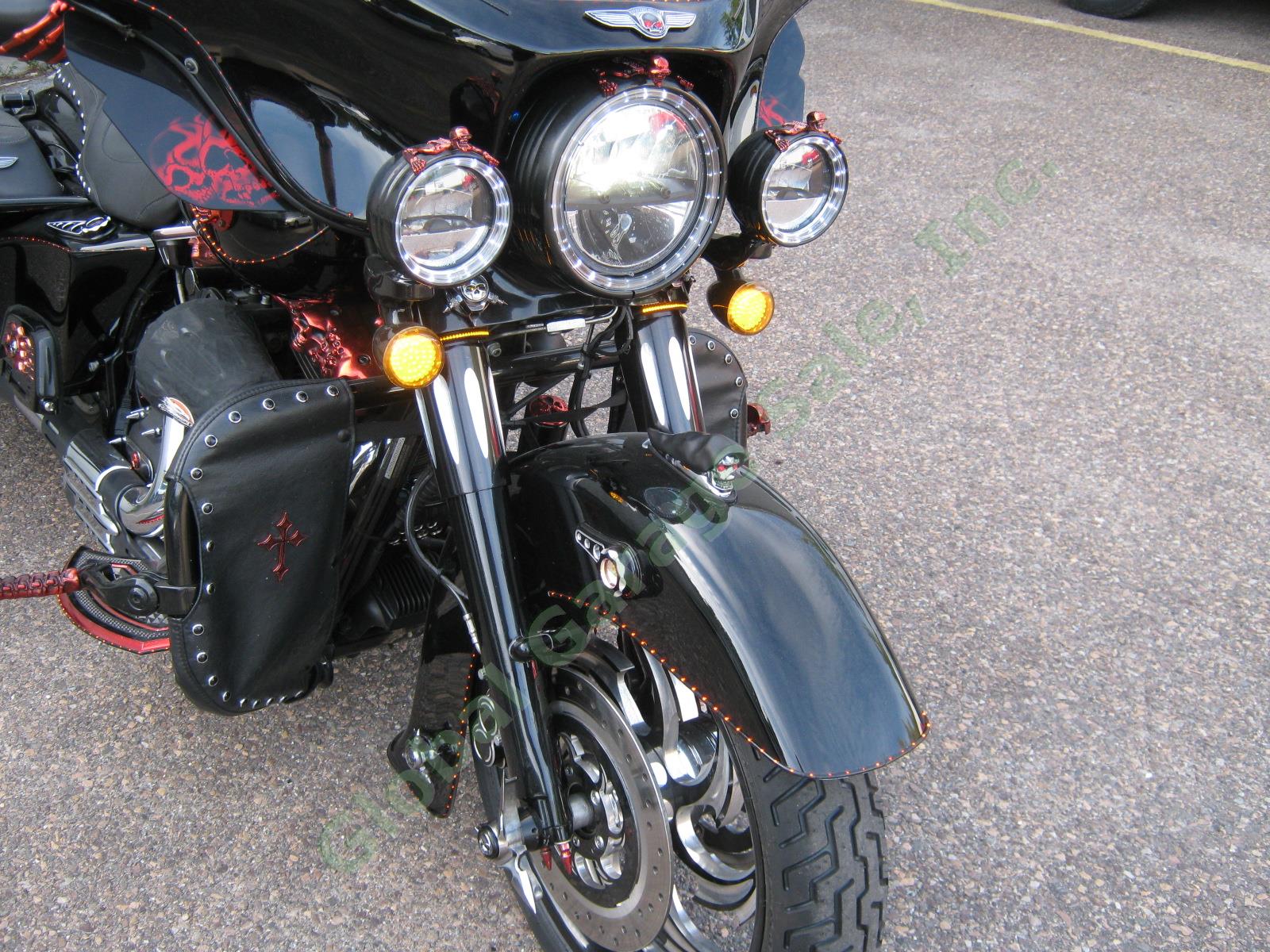 Custom Harley Davidson 2009 Road King Classic 24