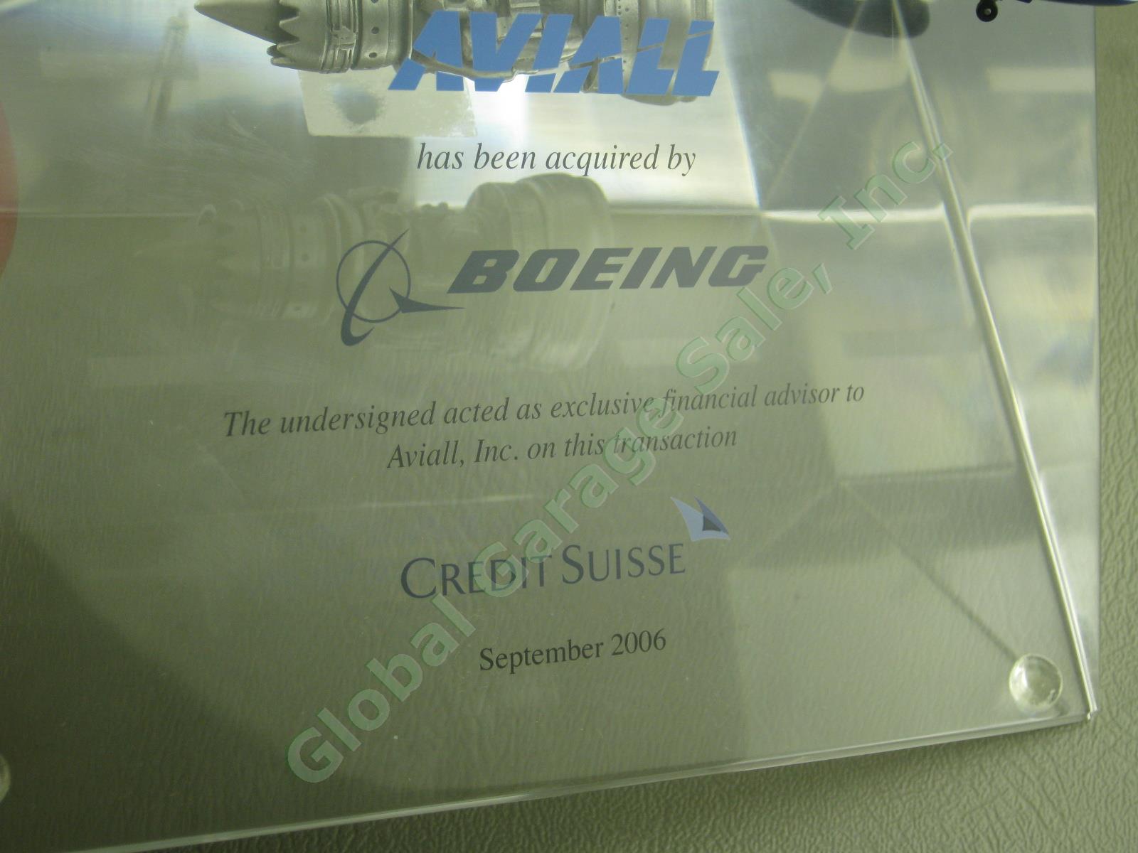 2006 Boeing Aviall Credit Suisse Paperweight 777 Airplane Engine Lucite Acrylic 1